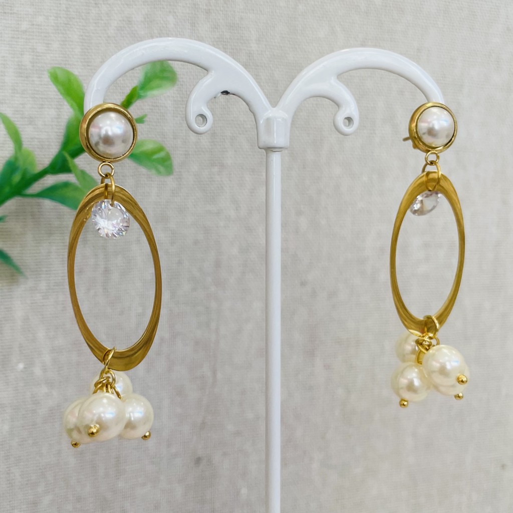 Stainless steel pearl earrings
