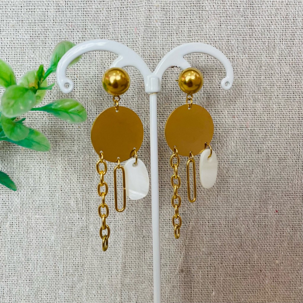 Stainless steel pearl earrings