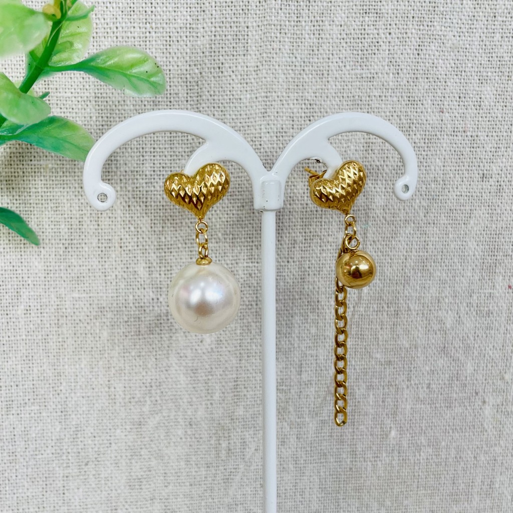 Stainless steel pearl earrings