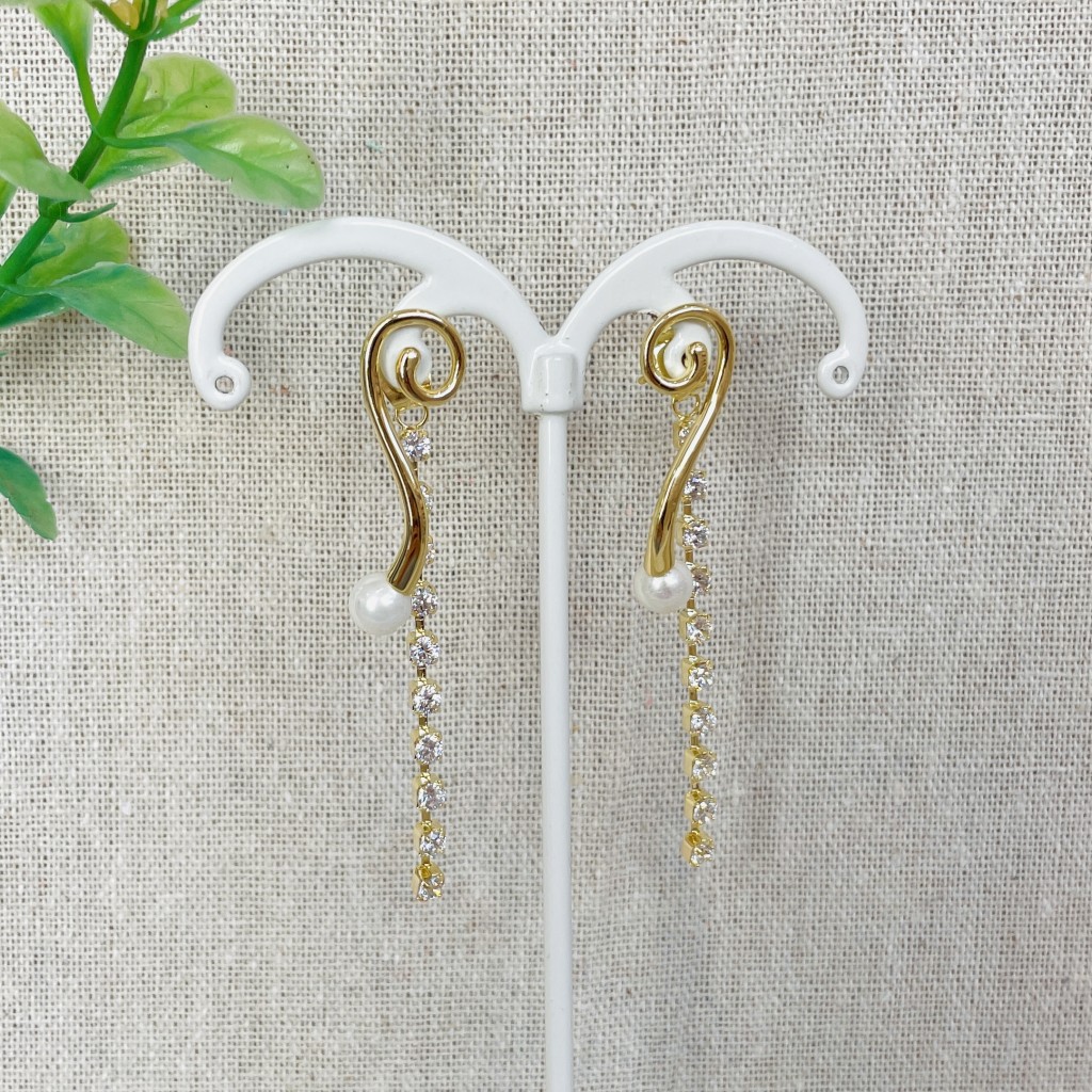 Stainless steel pearl earrings