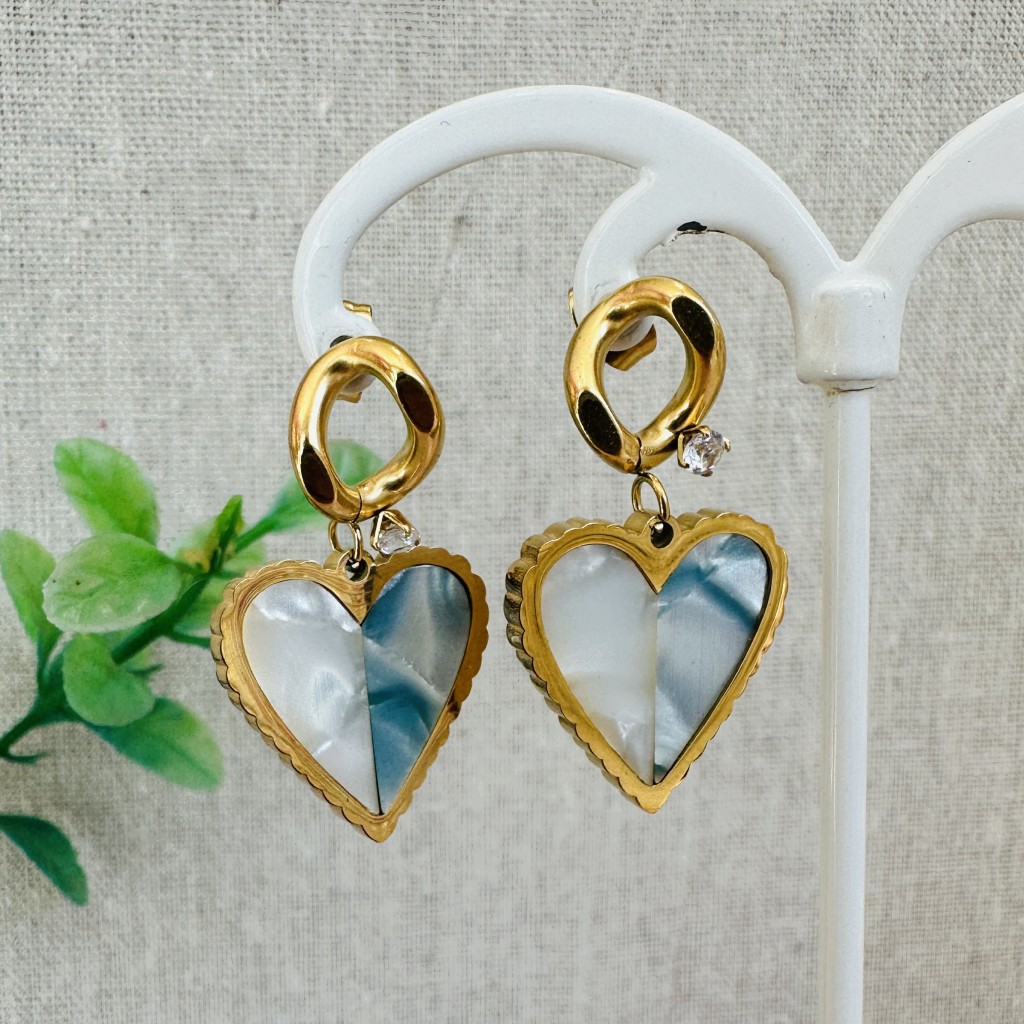 Stainless steel pearl earrings