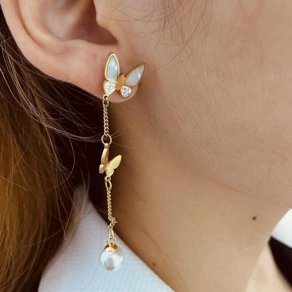Stainless steel pearl earrings