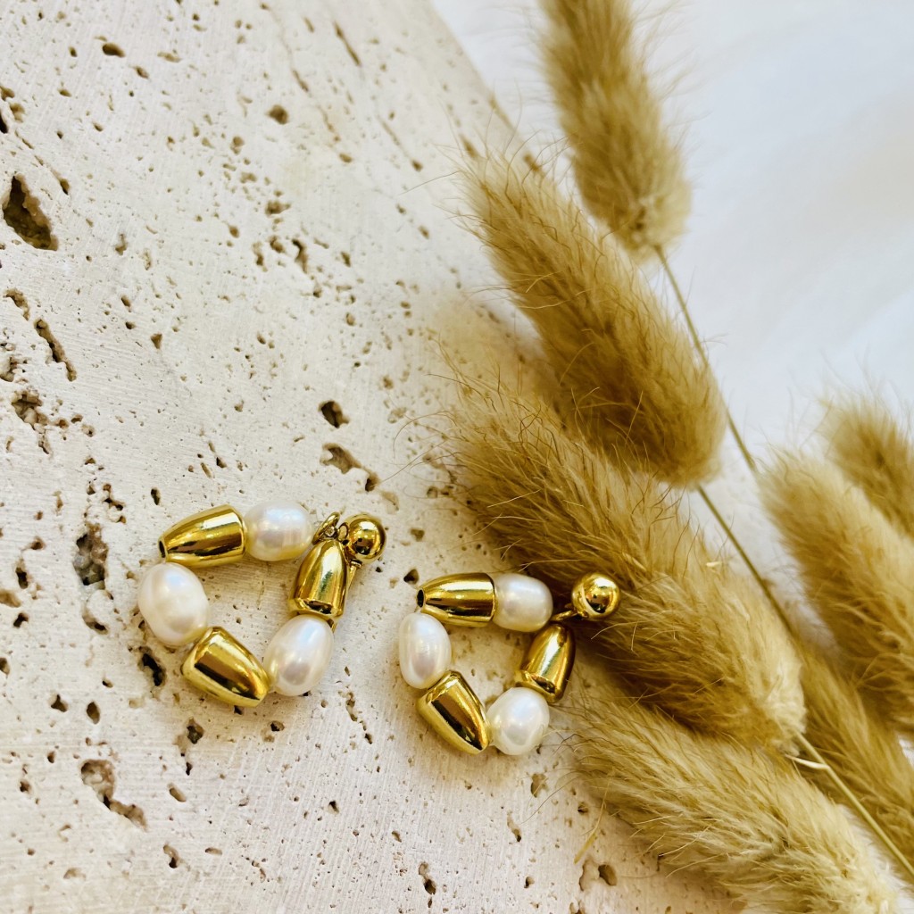 Stainless steel pearl earrings