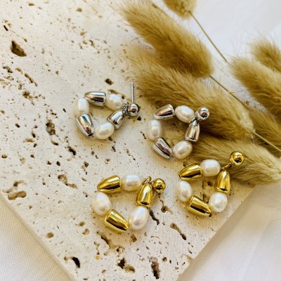 Stainless steel pearl earrings