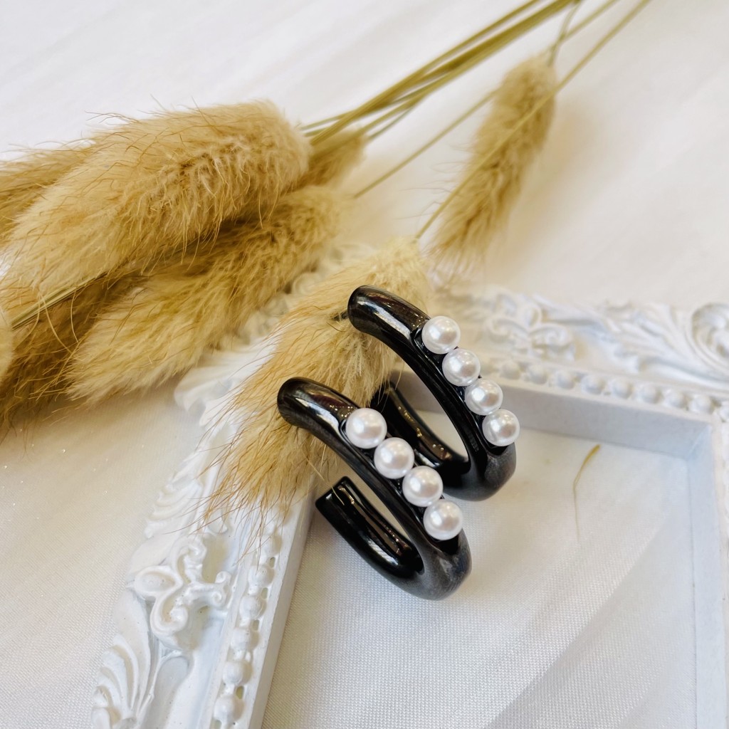 Stainless steel pearl earrings