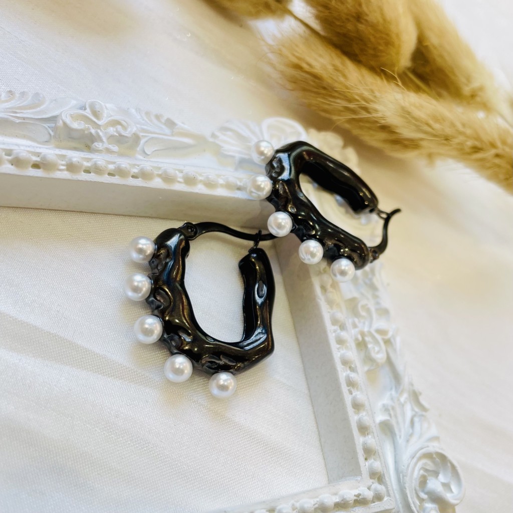 Stainless steel pearl earrings