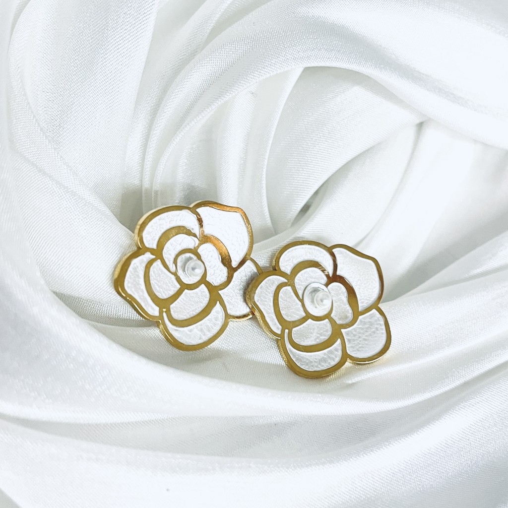 Stainless steel pearl earrings