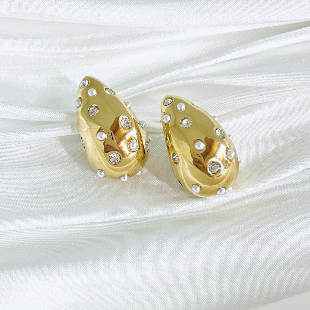 Stainless steel pearl earrings