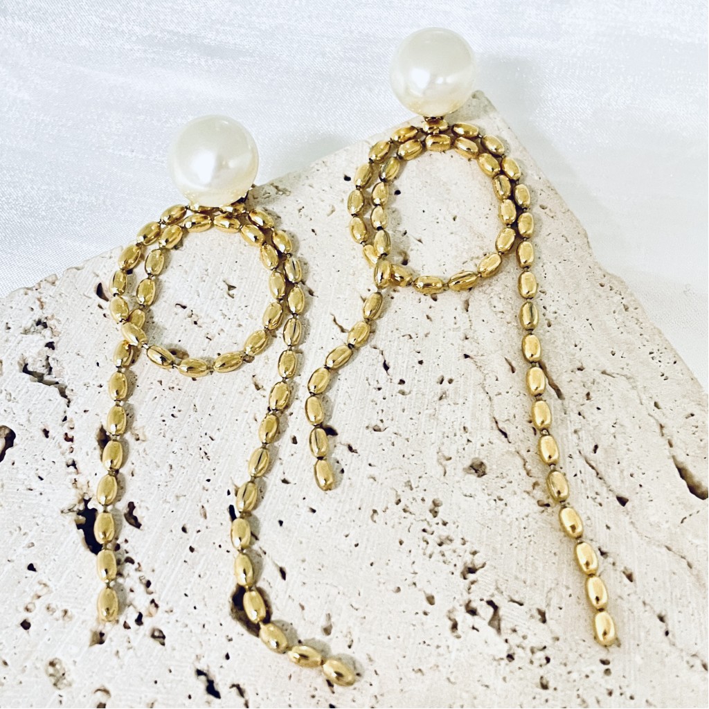 Stainless steel pearl earrings