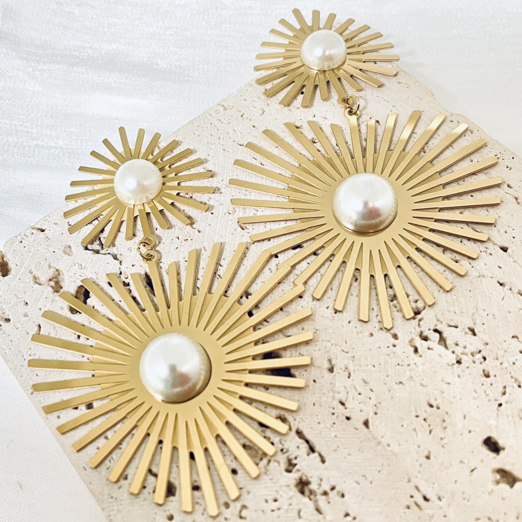 Stainless steel pearl earrings