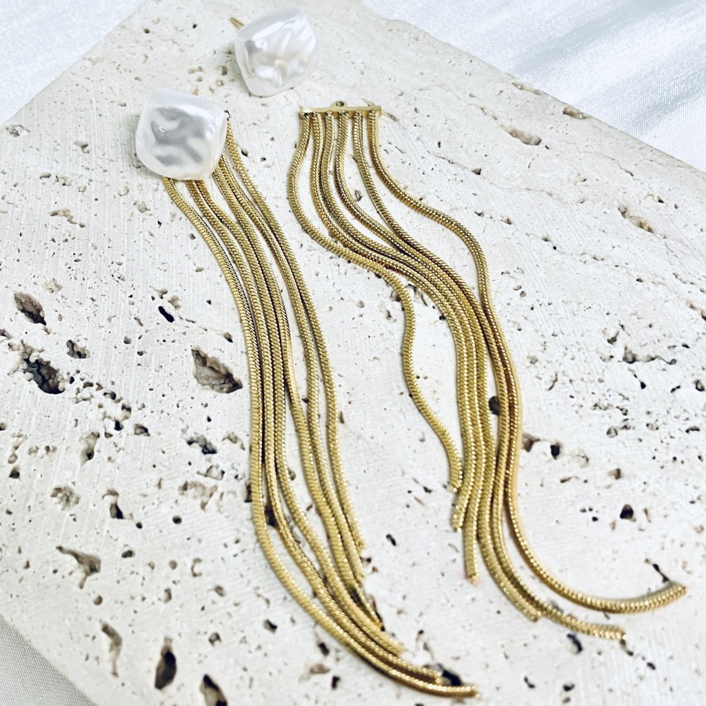 Stainless steel pearl earrings
