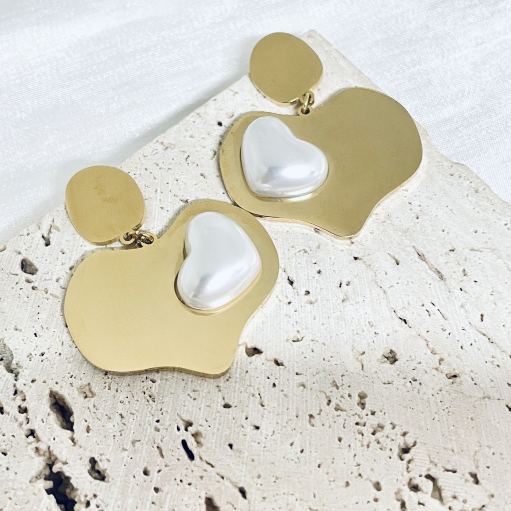 Stainless steel pearl earrings