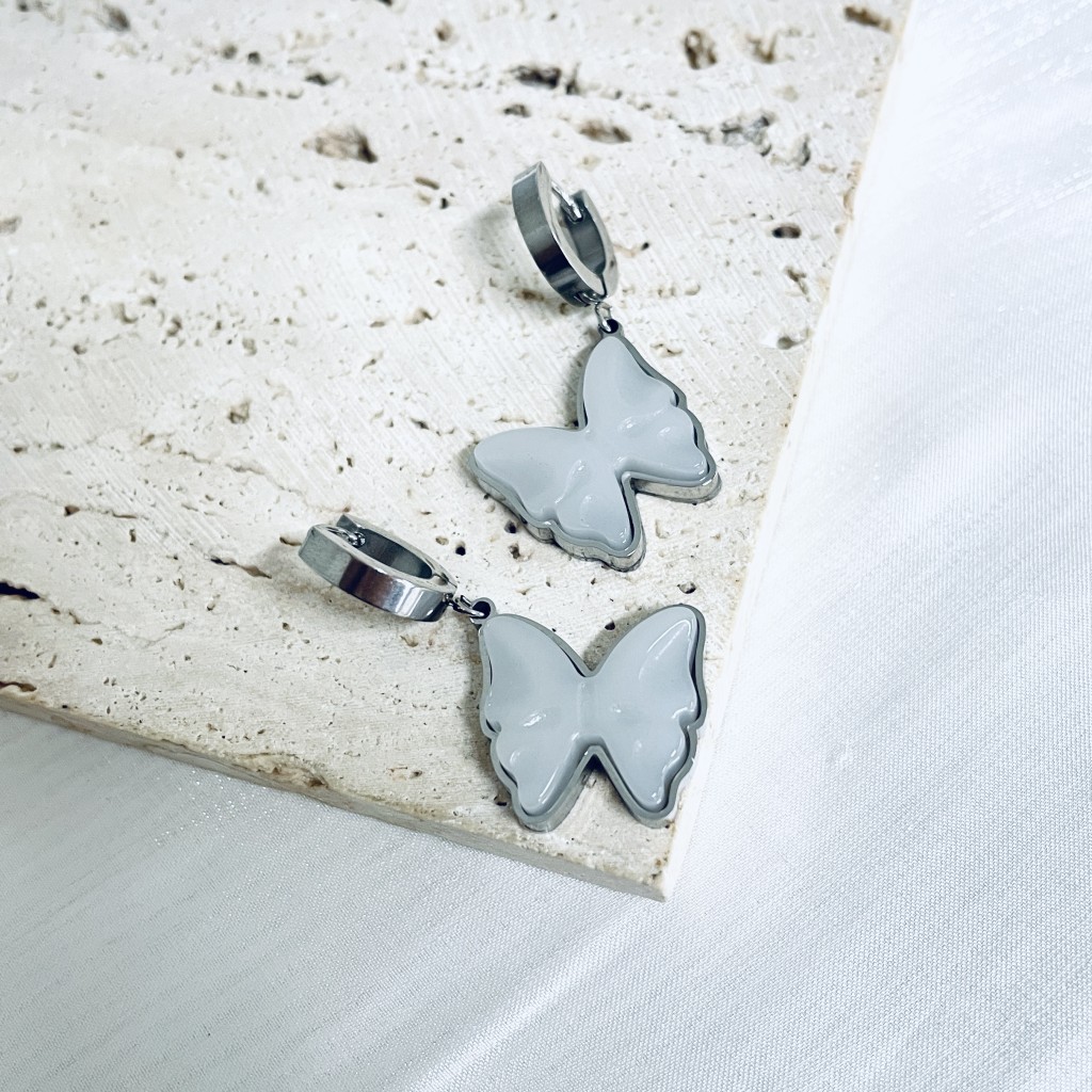 Stainless steel pearl earrings