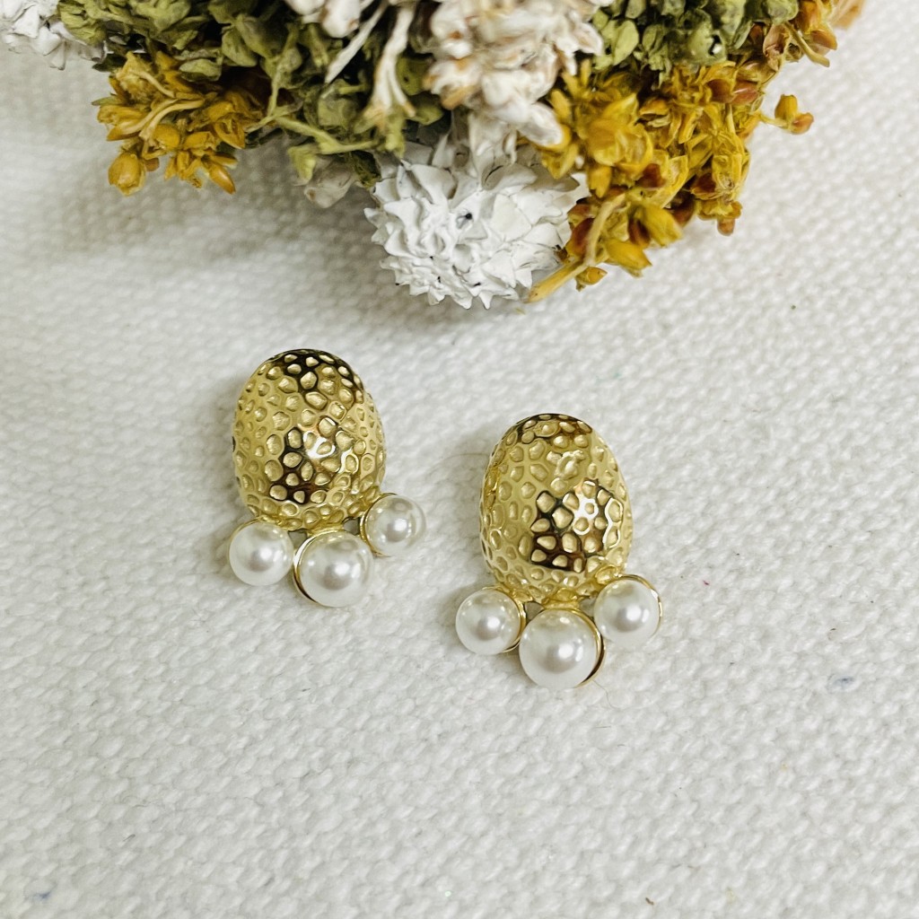 Stainless steel pearl earrings
