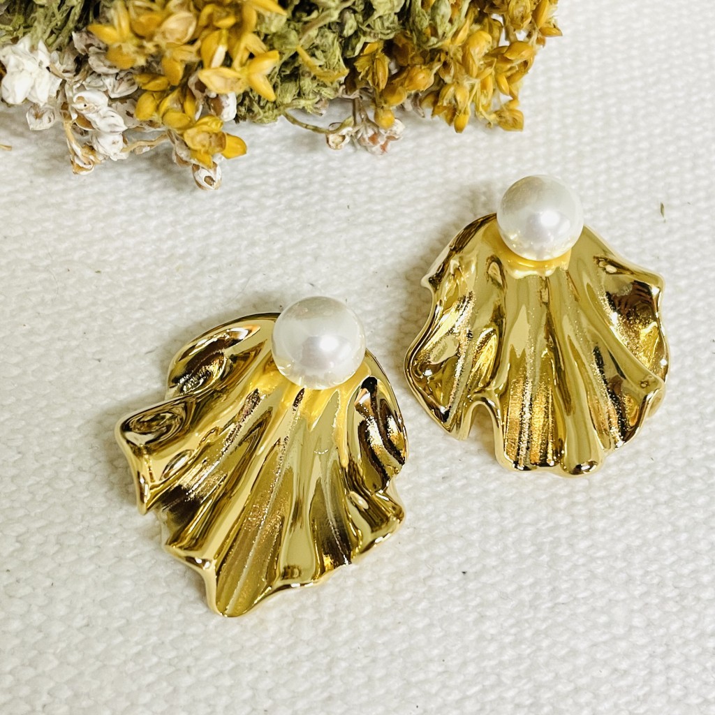 Stainless steel pearl earrings