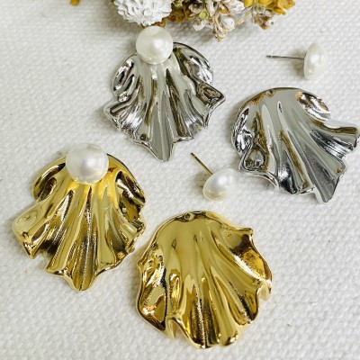 Stainless steel pearl earrings