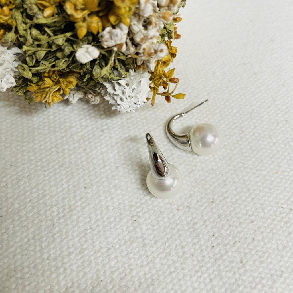 Stainless steel pearl earrings