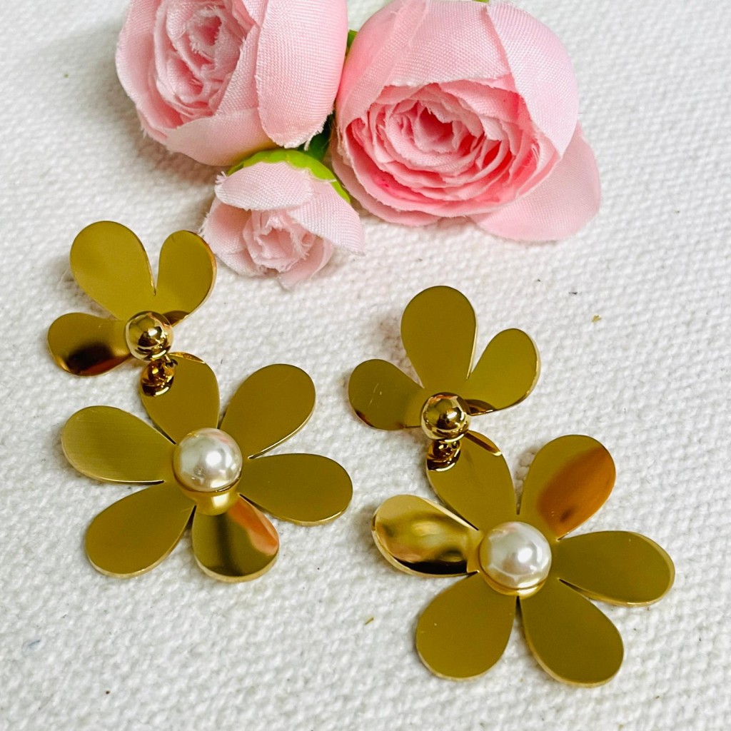 Stainless steel pearl earrings