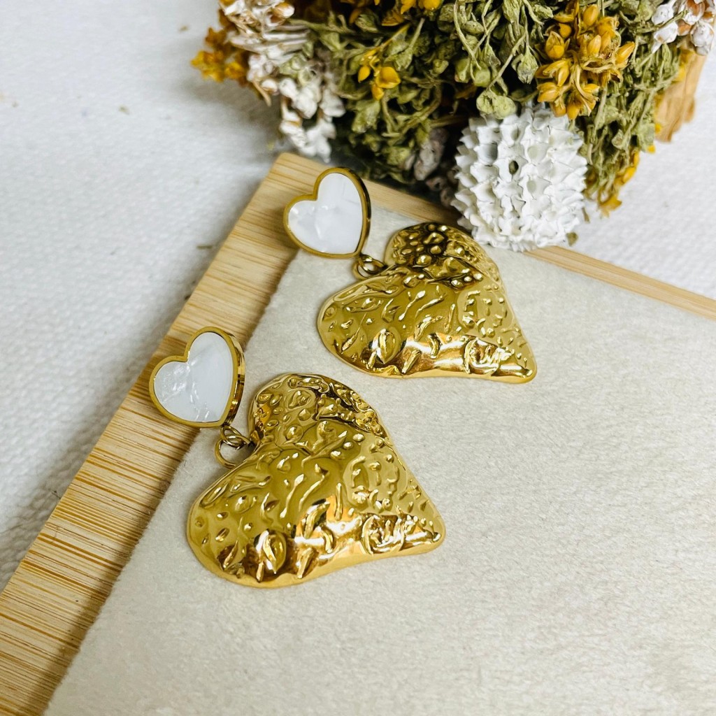 Stainless steel pearl earrings