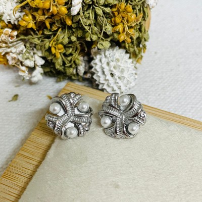 Stainless steel pearl earrings