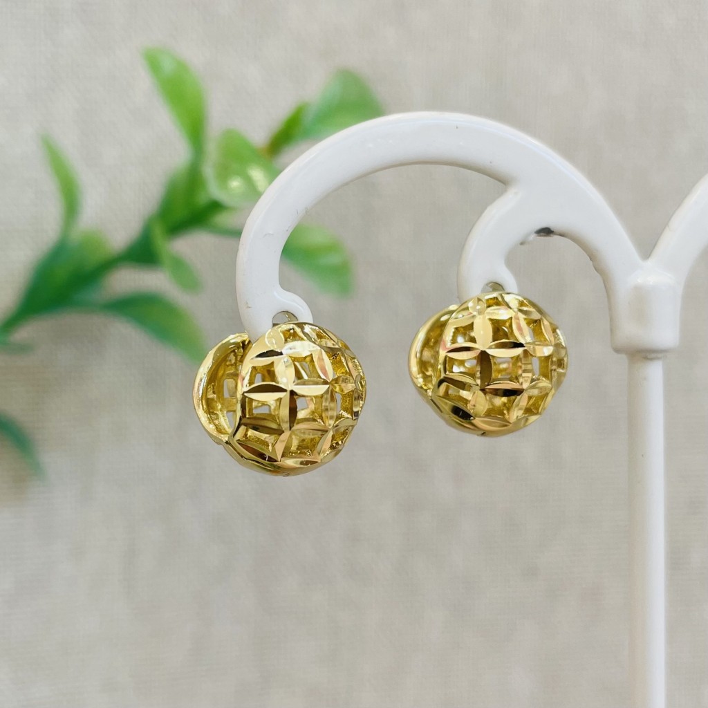 Stainless steel hoop earrings