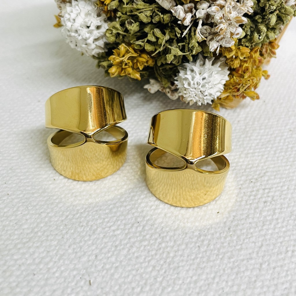 Stainless steel hoop earrings