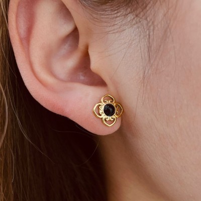 Stainless steel stud earrings