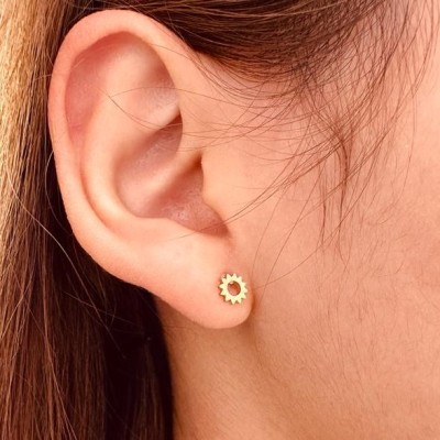 Stainless steel stud earrings
