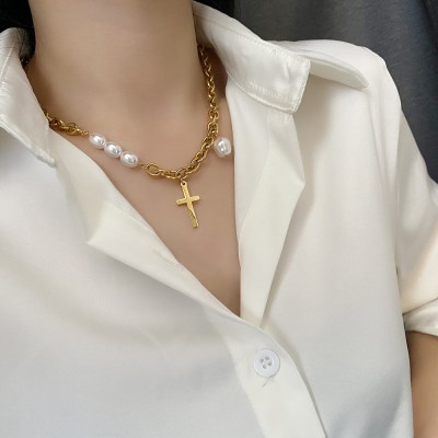 Stainless steel pearl necklace