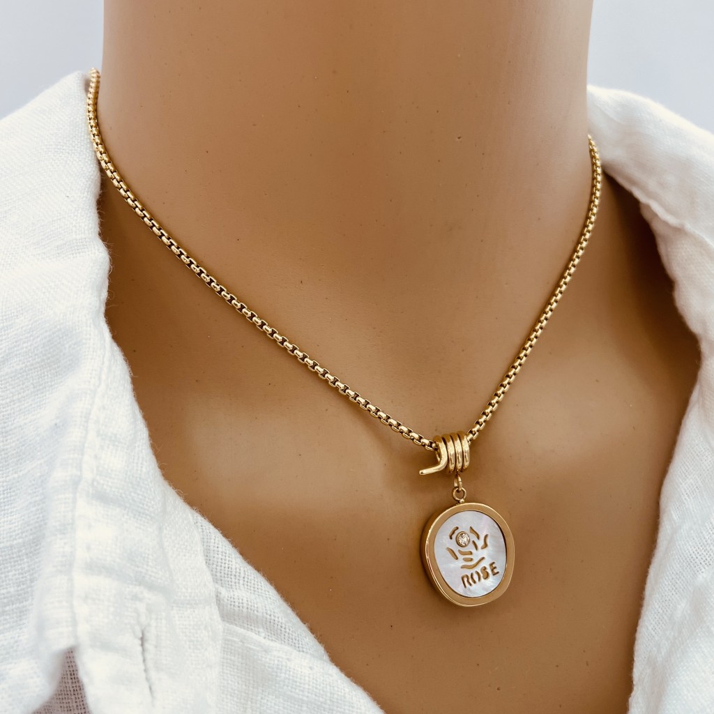 Stainless steel pearl necklace