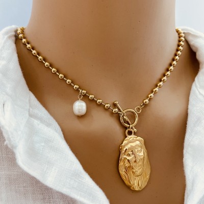 Stainless steel pearl necklace