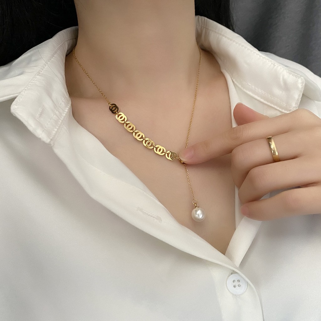 Stainless steel pearl necklace