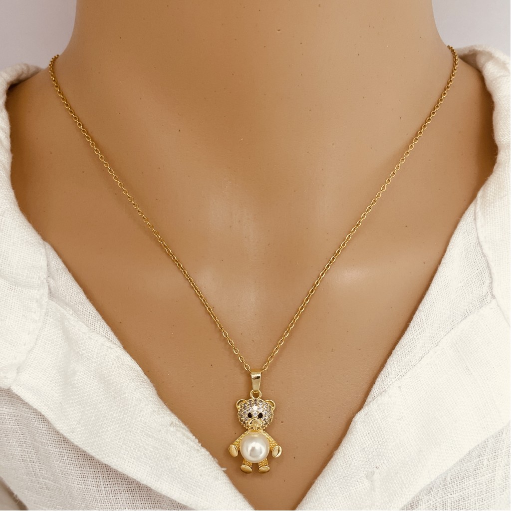 Stainless steel pearl necklace