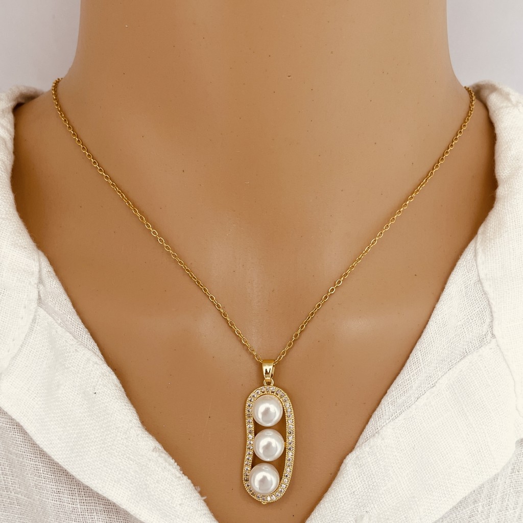 Stainless steel pearl necklace