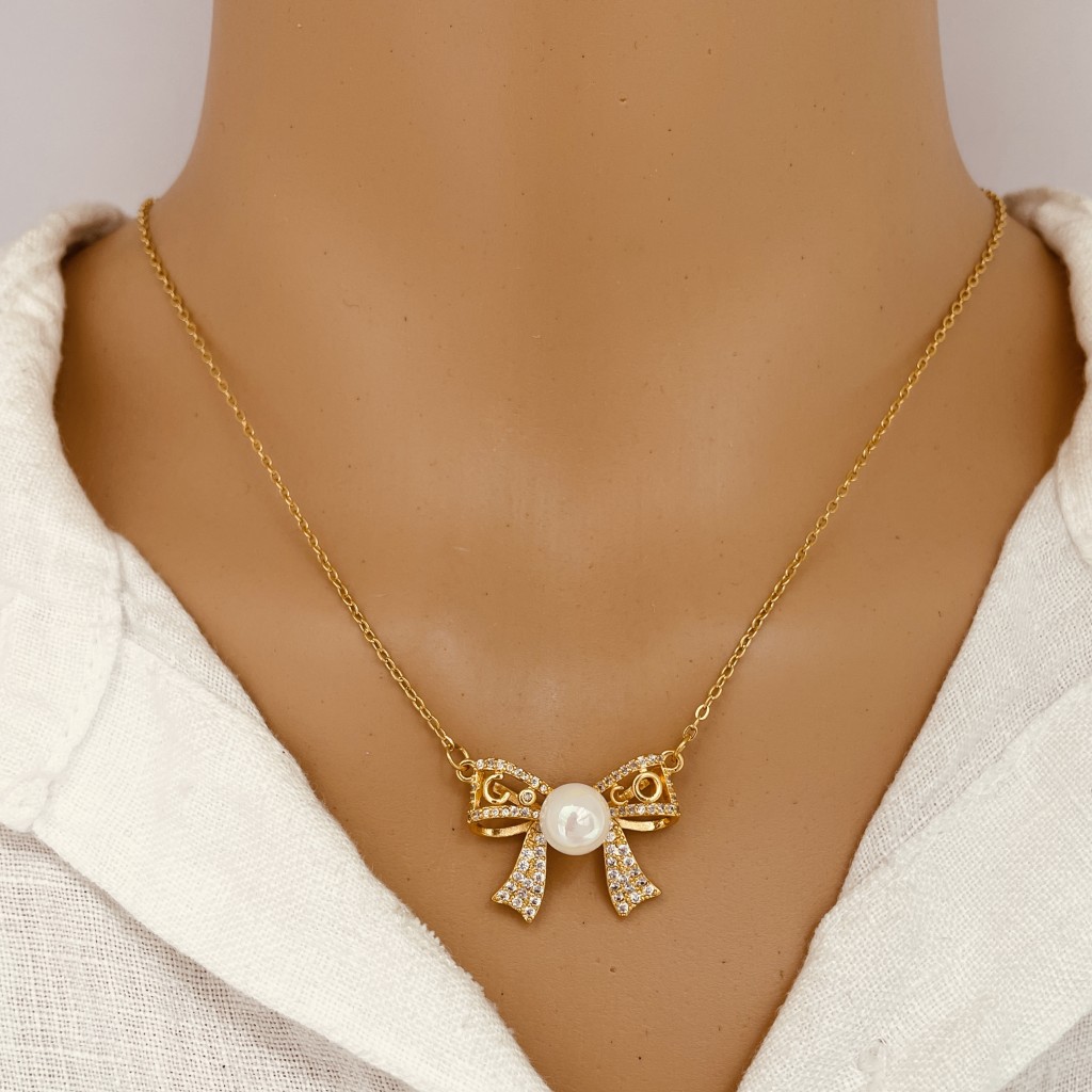 Stainless steel pearl necklace