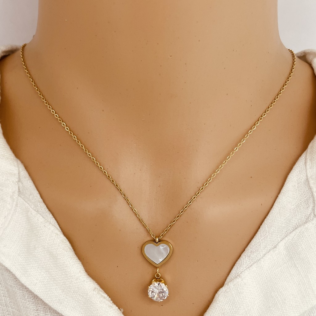 Stainless steel pearl necklace