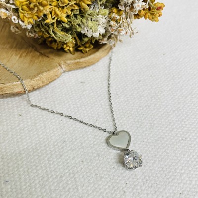 Stainless steel pearl necklace