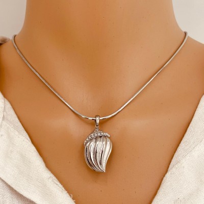 Necklace with Pearls stainless steel