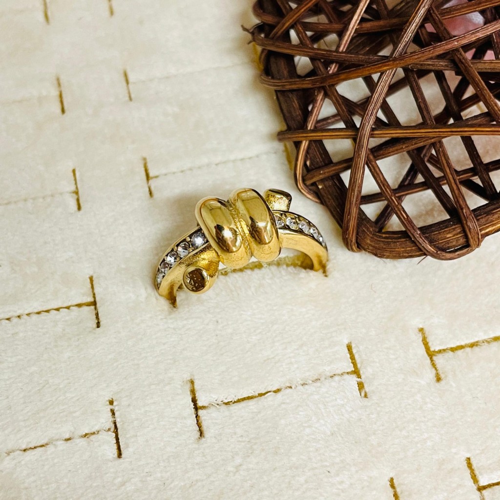Stainless steel ring