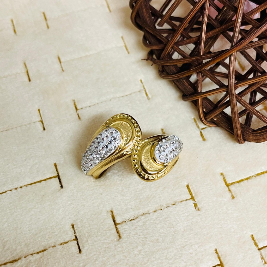 Stainless steel ring