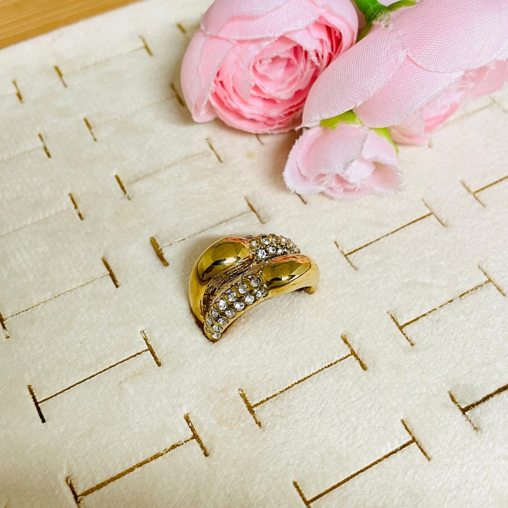 Stainless steel ring