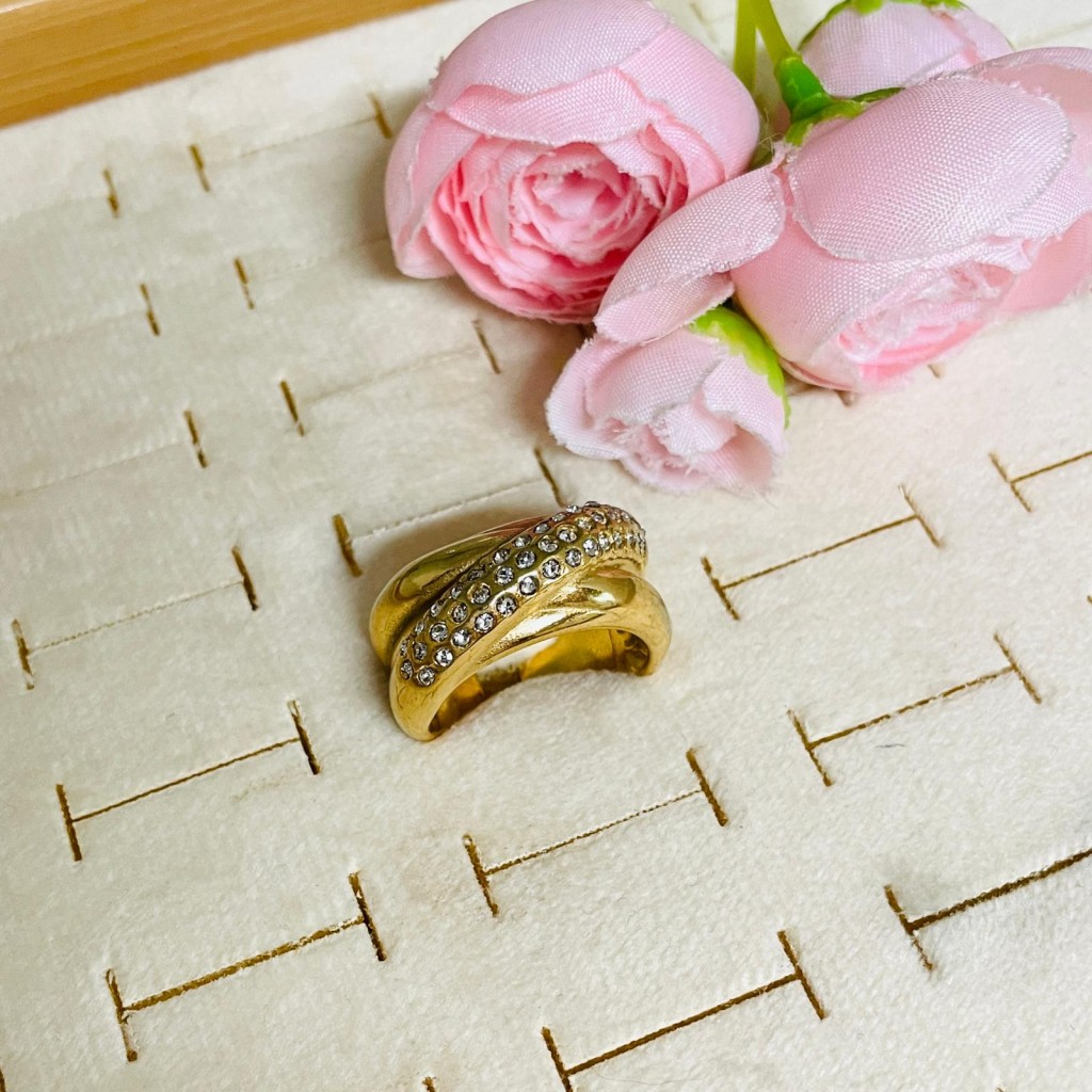 Stainless steel ring