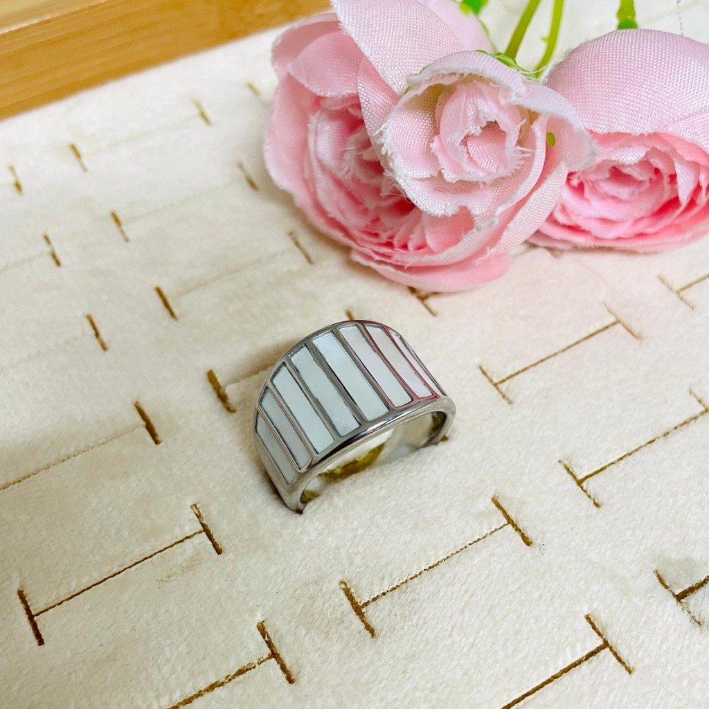 Stainless steel ring